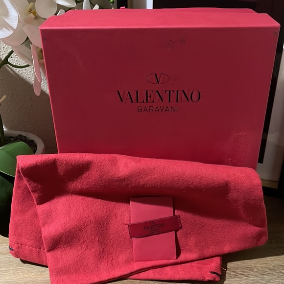 Valentino Garavani beige leather platform stilettos. SZ: 39 1/2 - Picture 10 of 10